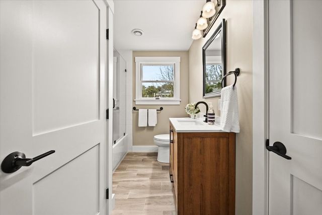 67 Whippoorwill Cir, Mashpee, MA 02649