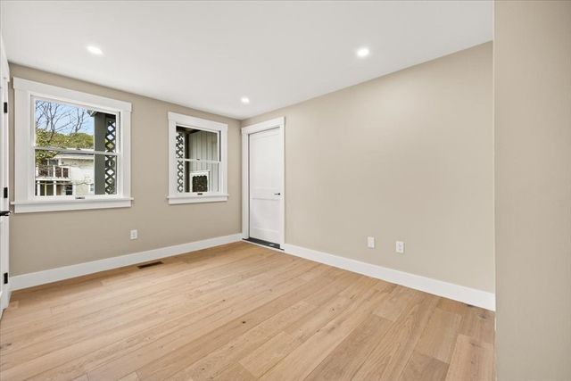 67 Whippoorwill Cir, Mashpee, MA 02649