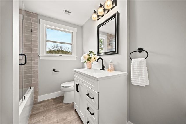 67 Whippoorwill Cir, Mashpee, MA 02649