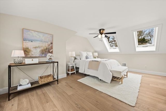 67 Whippoorwill Cir, Mashpee, MA 02649