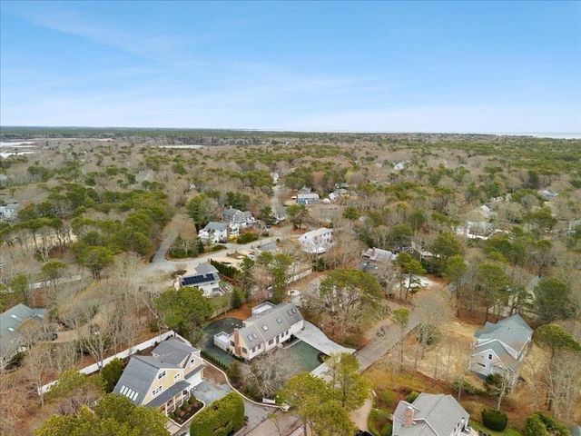 67 Whippoorwill Cir, Mashpee, MA 02649