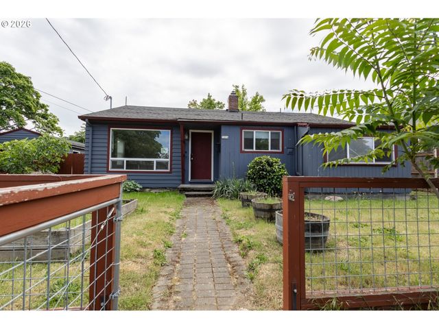 7004 Se WOODSTOCK Blvd, Portland, OR 97206