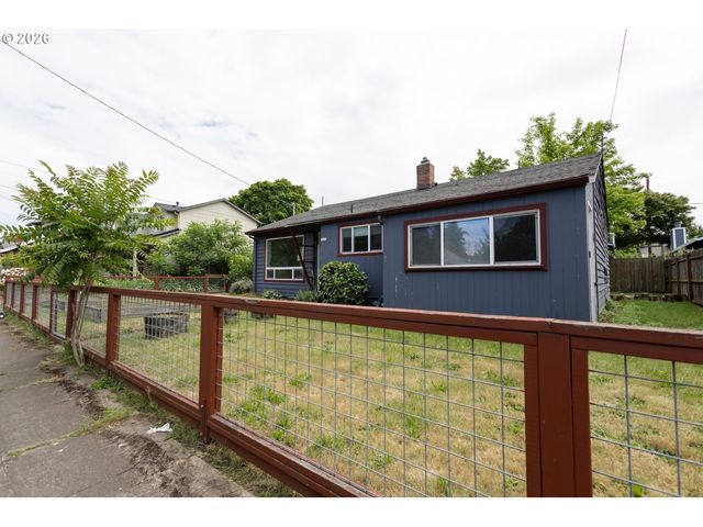 7004 Se WOODSTOCK Blvd, Portland, OR 97206