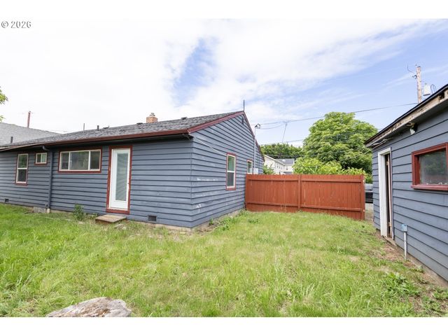 7004 Se WOODSTOCK Blvd, Portland, OR 97206