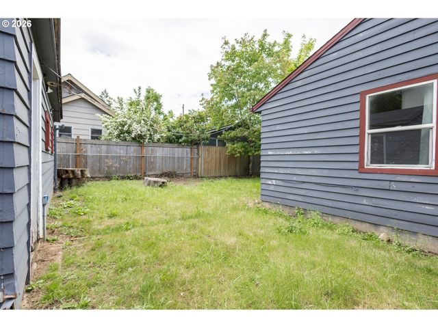 7004 Se WOODSTOCK Blvd, Portland, OR 97206
