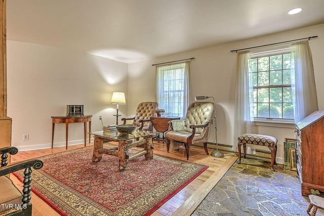 20591 Azen Road, Damascus, VA 24236