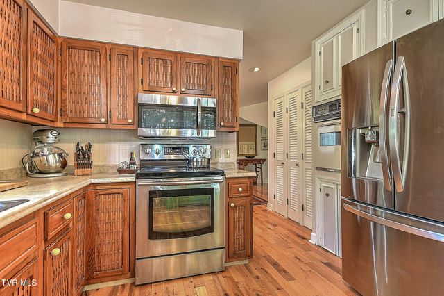20591 Azen Road, Damascus, VA 24236
