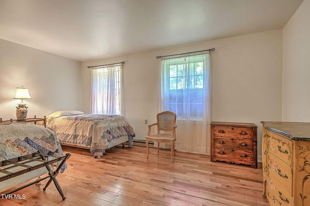20591 Azen Road, Damascus, VA 24236