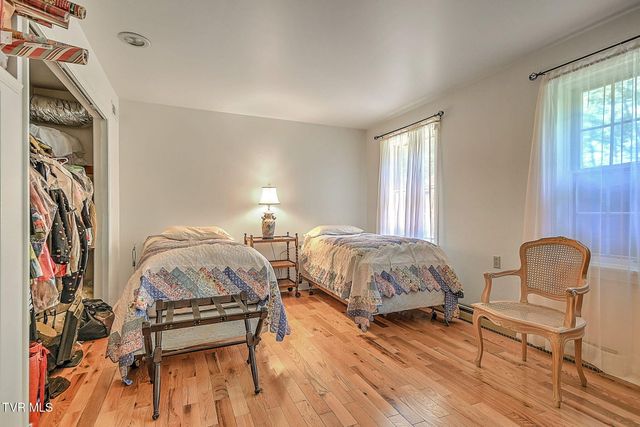 20591 Azen Road, Damascus, VA 24236