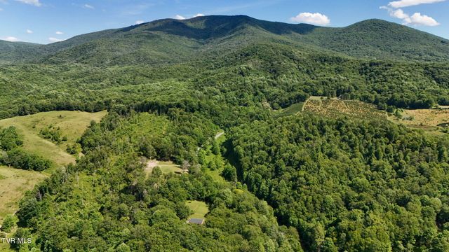 20591 Azen Road, Damascus, VA 24236