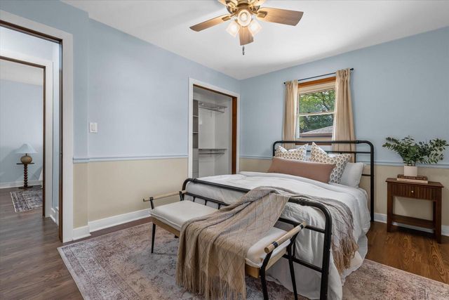 2722 E Denton AVENUE, Saint Francis, WI 53235