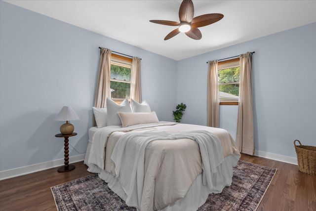 2722 E Denton AVENUE, Saint Francis, WI 53235