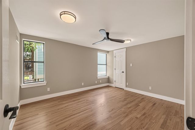 921 Ivy Road, Clear Lake Shores, TX 77565