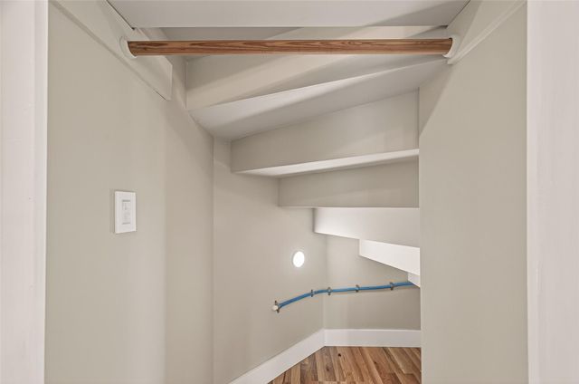 921 Ivy Road, Clear Lake Shores, TX 77565