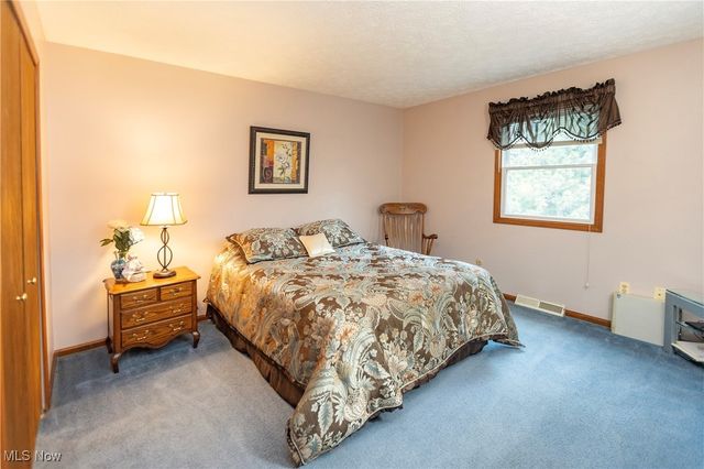 25148 Tara Lynn Drive, North Olmsted, OH 44070