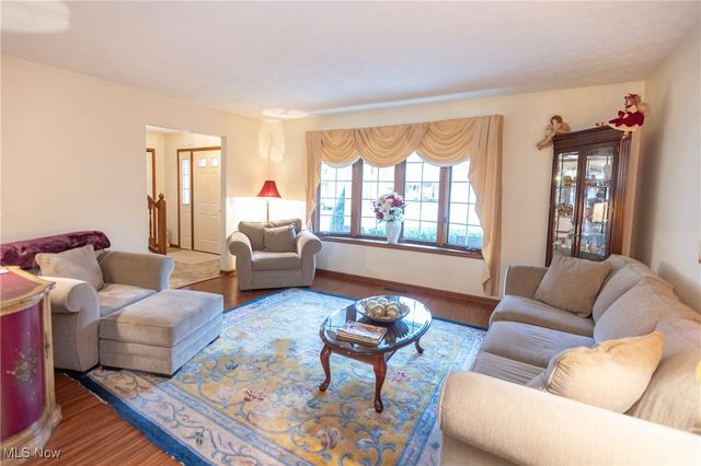 25148 Tara Lynn Drive, North Olmsted, OH 44070