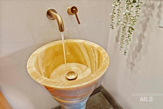 1155 E Victory Rd., Boise, ID 83706