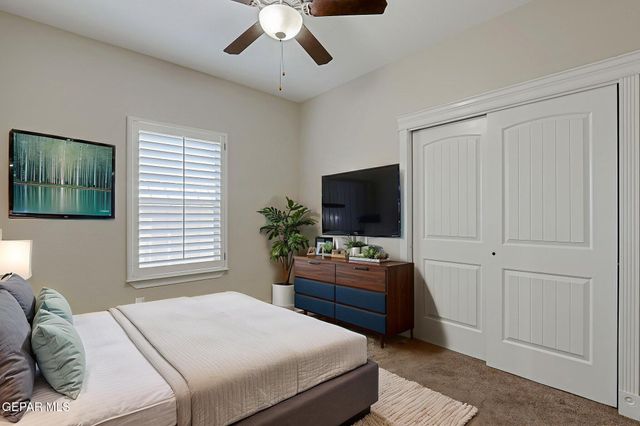 1012 MAXIMO Drive, El Paso, TX 79932