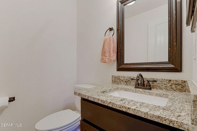 1012 MAXIMO Drive, El Paso, TX 79932