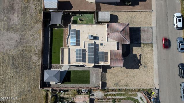 1012 MAXIMO Drive, El Paso, TX 79932