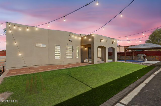 1012 MAXIMO Drive, El Paso, TX 79932