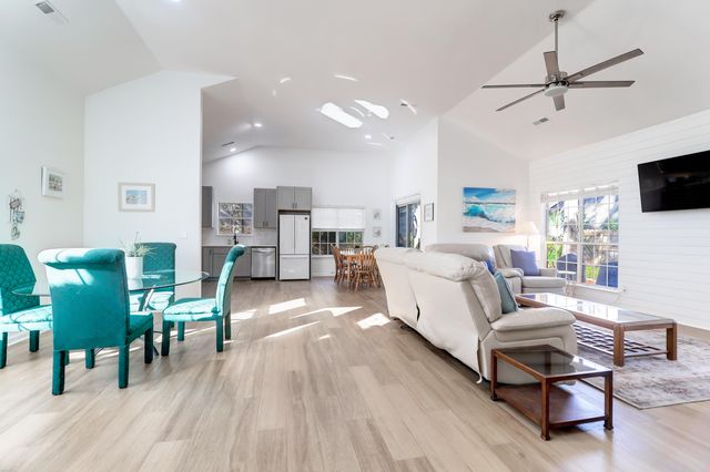 1324 Old Mill Lane, Mount Pleasant, SC 29464