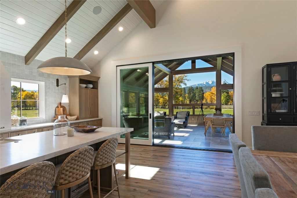 Address unavailable. photo 29