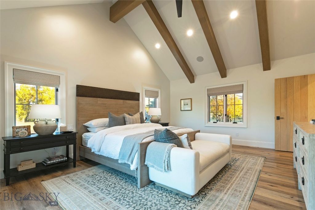 Address unavailable. photo 39