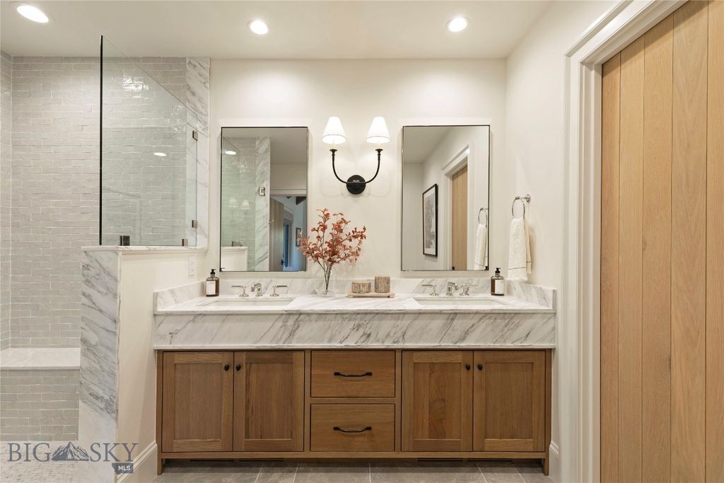 Address unavailable. photo 42