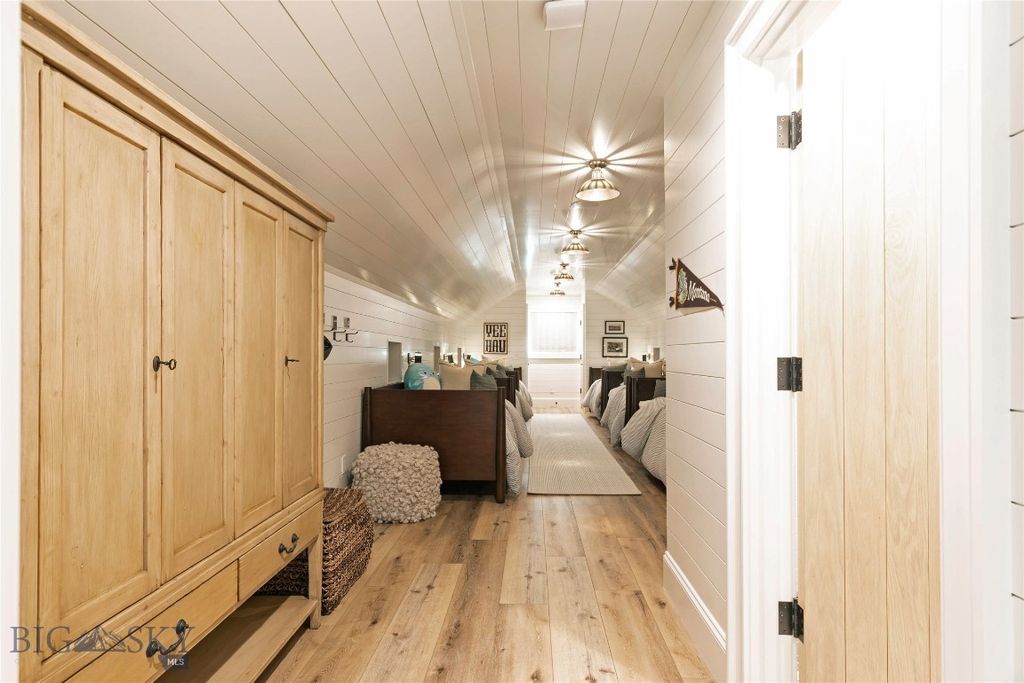 Address unavailable. photo 51