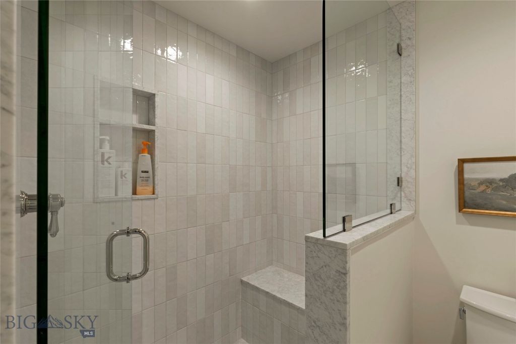 Address unavailable. photo 56