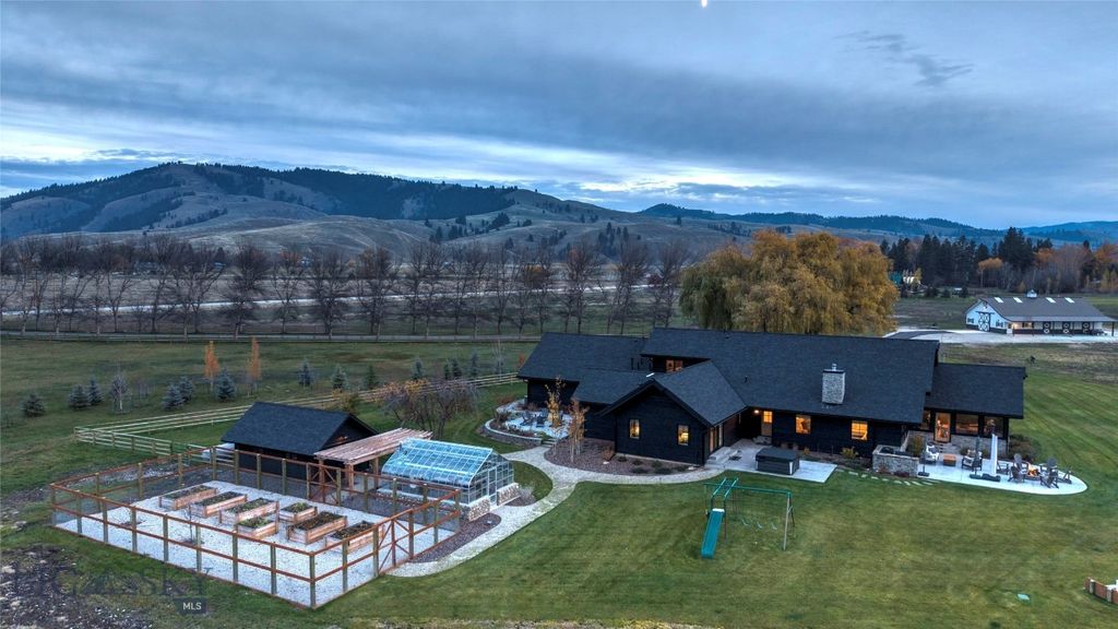 Address unavailable. photo 72