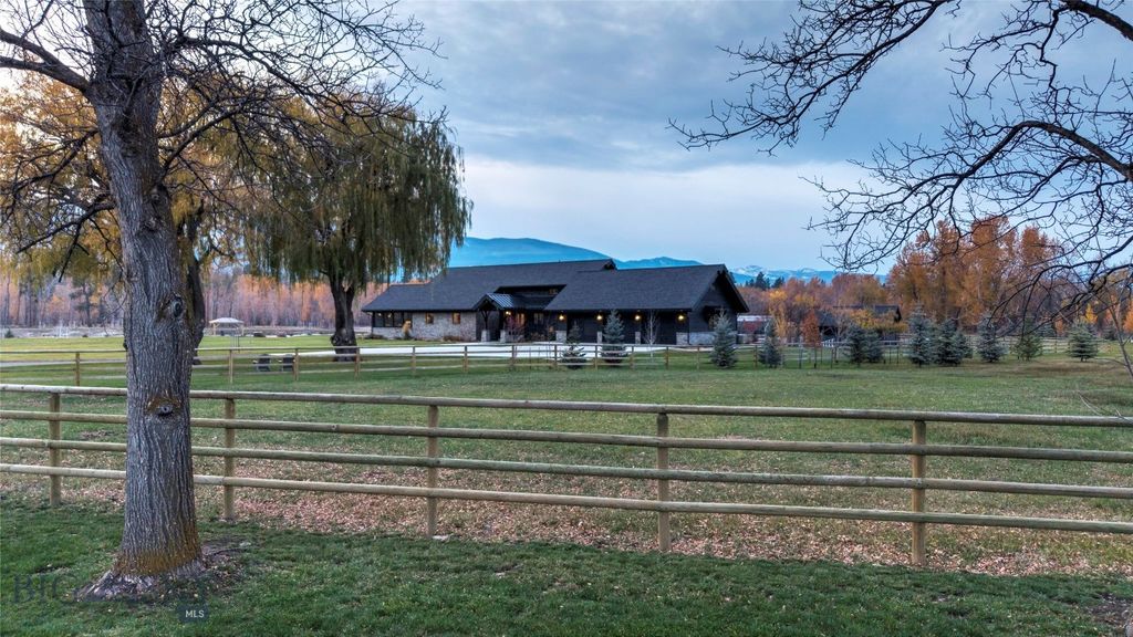 Address unavailable. photo 74