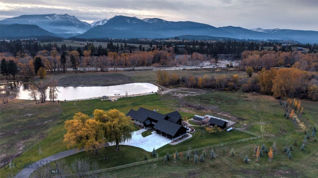 Address unavailable. photo 83