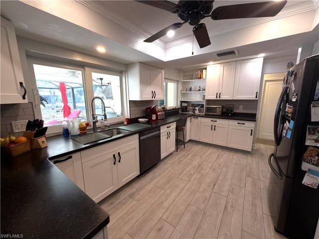 2204 SE 15th TER, Cape Coral, FL 33990