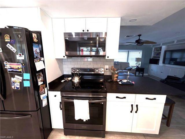 2204 SE 15th TER, Cape Coral, FL 33990