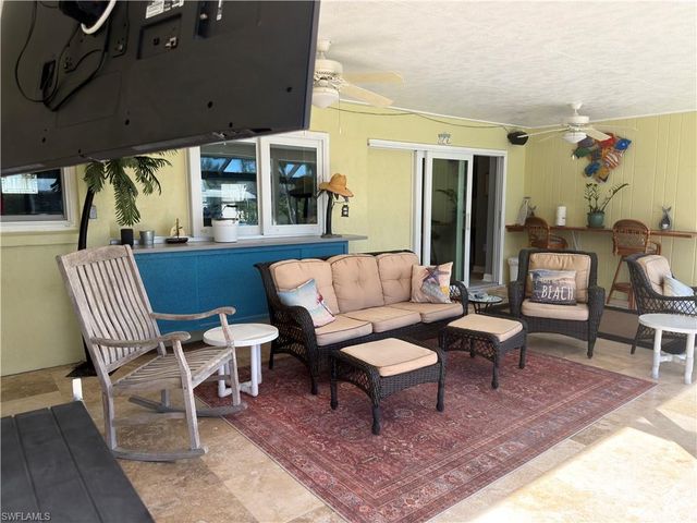 2204 SE 15th TER, Cape Coral, FL 33990