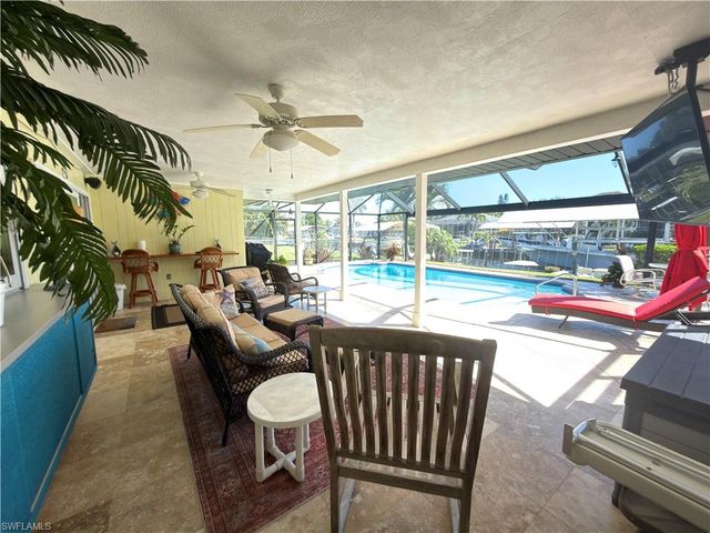 2204 SE 15th TER, Cape Coral, FL 33990