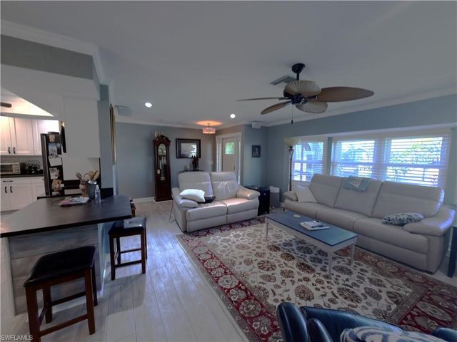 2204 SE 15th TER, Cape Coral, FL 33990