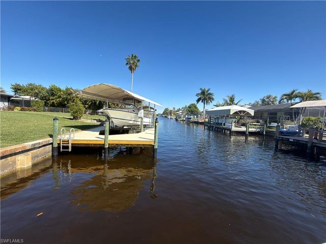 2204 SE 15th TER, Cape Coral, FL 33990