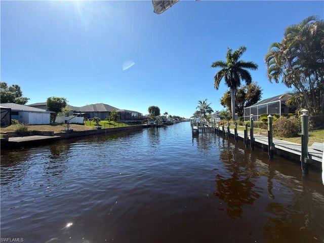 2204 SE 15th TER, Cape Coral, FL 33990