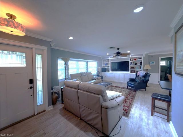 2204 SE 15th TER, Cape Coral, FL 33990