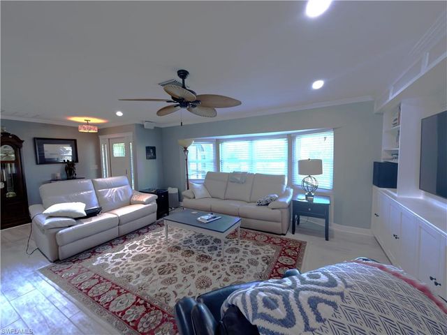 2204 SE 15th TER, Cape Coral, FL 33990