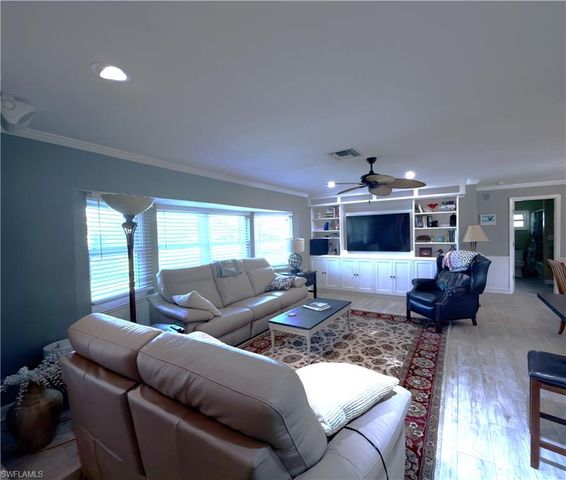 2204 SE 15th TER, Cape Coral, FL 33990