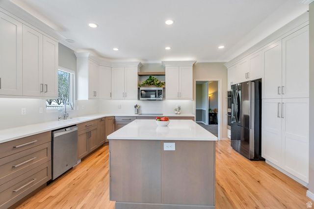 9842 S 3265 W, South Jordan, UT 84095