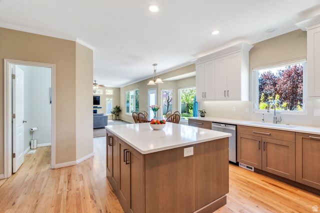 9842 S 3265 W, South Jordan, UT 84095