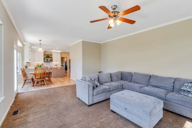 9842 S 3265 W, South Jordan, UT 84095