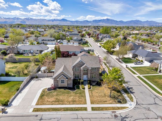 9842 S 3265 W, South Jordan, UT 84095