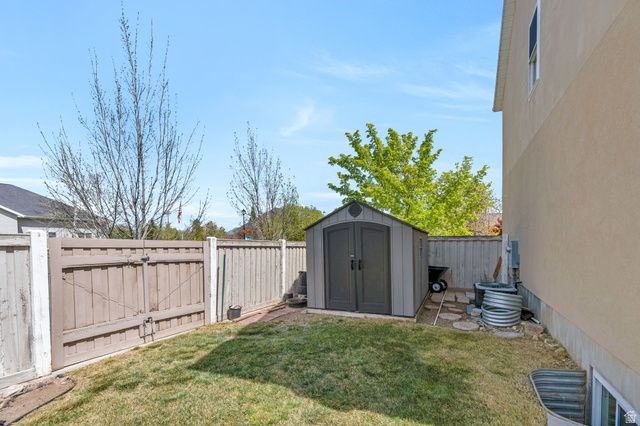 9842 S 3265 W, South Jordan, UT 84095