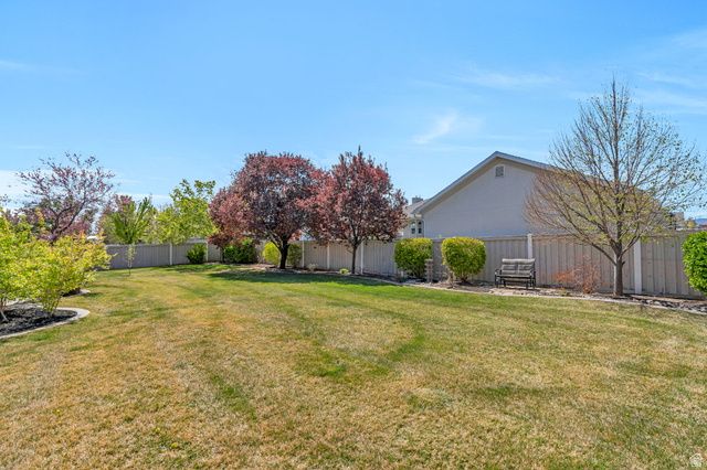 9842 S 3265 W, South Jordan, UT 84095